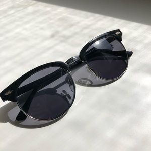 H&M black sunglasses